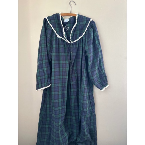 Vintage Lanz of Salsburg Women's Large Plaid Flannel Lounger Robe Nightgown - Picture 1 of 6